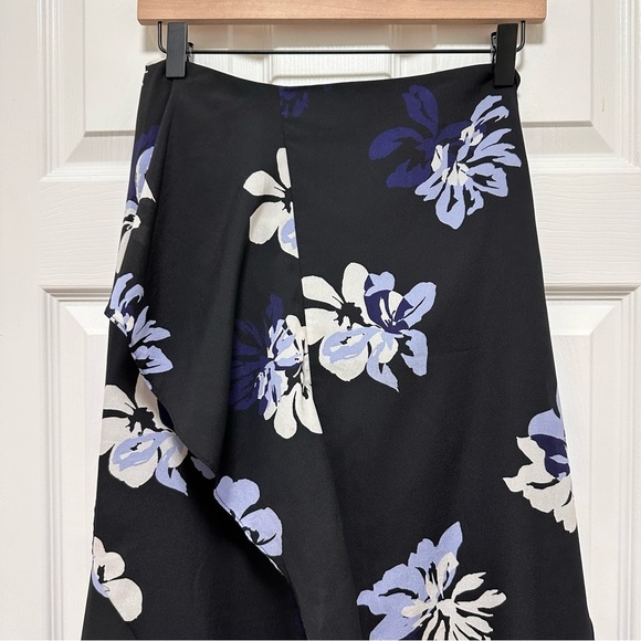 Banana Republic Floral Flounce Maxi Skirt Black Blue Print Size 4 - Picture 5 of 11
